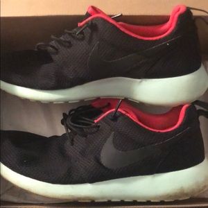 Nike Yeezy roshies